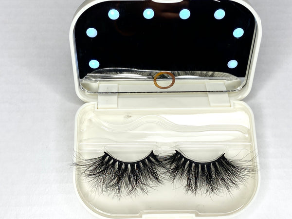 EYELASHES & LED EYELASH CASE